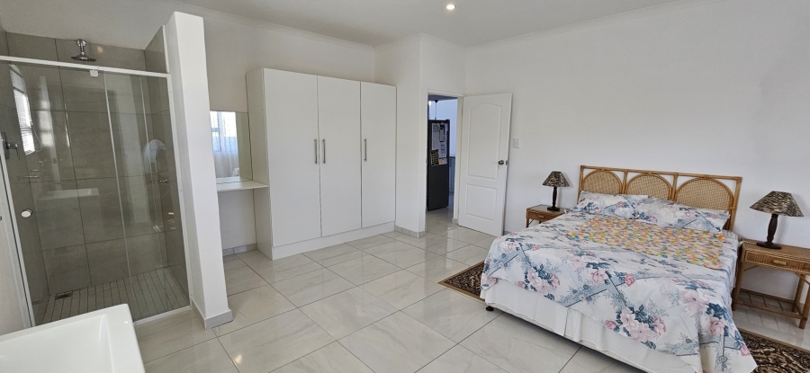 3 Bedroom Property for Sale in Kleinbaai Western Cape